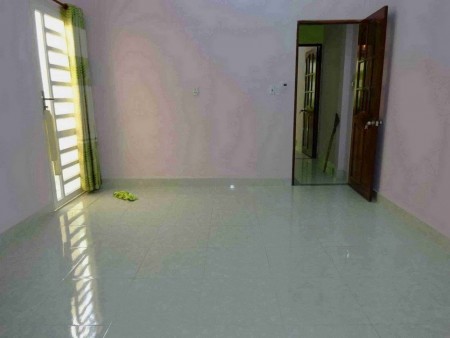 Nhà 1 trệt 1 lầu 2 phòng ngủ cuối đường lê văn khương