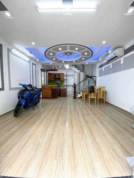Nhà Đẹp Ở Ngay Đường Huỳnh Văn Bánh HXH Kia Morning Đổ Cửa, Giá Rẻ