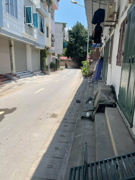 Bán nhà Minh Khai trung tâm, 2 mặt đường, ôtô tránh, KD 35m2,3T, 3.5m MT, giá 4.4 tỷ. LH 0983599927