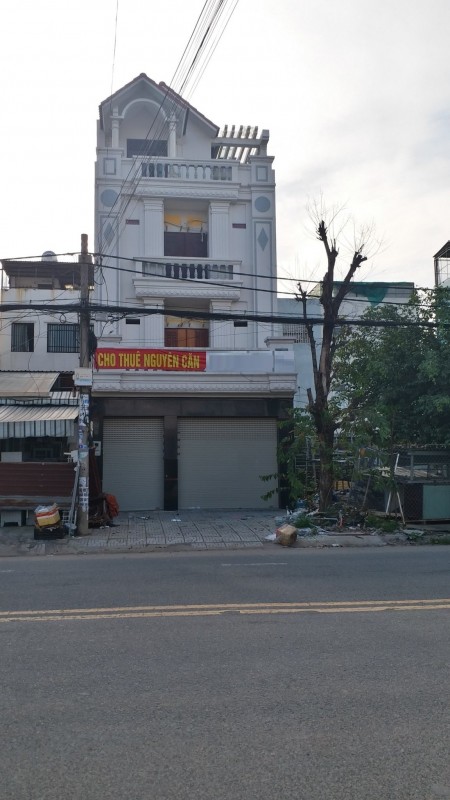 Mặt Tiền Đường Nguyễn Duy Trinh Có vỉa hè rộng