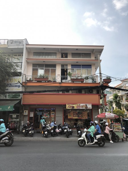 Nhà MT Đường Bàu Cát - 8 x 18 - khu sầm uất