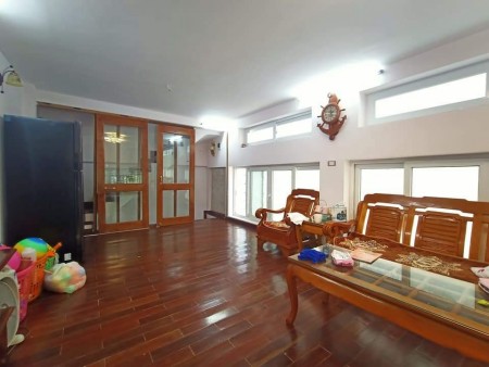 Bán nhà Giang Văn Minh, 60m2,4 ngủ, mặt ngõ thông kinh doanh, gần phố, nhà đẹp, 6.6 tỷ