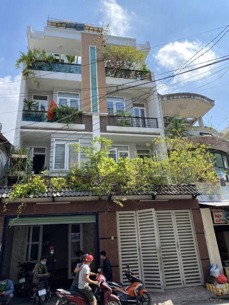 MT Vũ Huy Tấn, 4x18 Trệt 3 lầu, 5P 5wc, nhà mới full nội thất máy lạnh