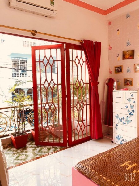 Bán Biệt Thự Phổ Quang P.2 Quận Tân Bình Gía 31 tỷ trệt 2 lầu DT 10x15 Gía 31 tỷ