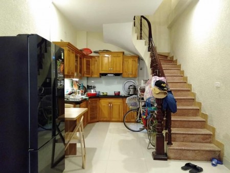 Nhỉnh 2Tỷ Cách Mặt Phố Yên Lãng 40m 5Tầng Tiện Ích Đầy Đủ