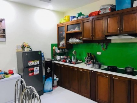 Nhà đẹp diện tích rộng phố Trương Định 42m2*3 2.7 tỷ tặng full nội thất