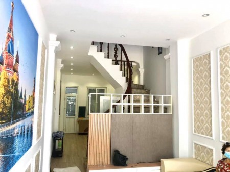 Siêu phẩm Láng, Đống Đa cách mặt phố 80M trước nhà 5M Thoáng trước sau