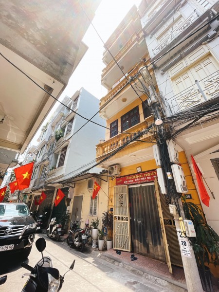 Bán nhà DT 42m, MT 4m , 3T, giá chào 4.6 tỷ.Lạc Long Quân, Tây Hồ.