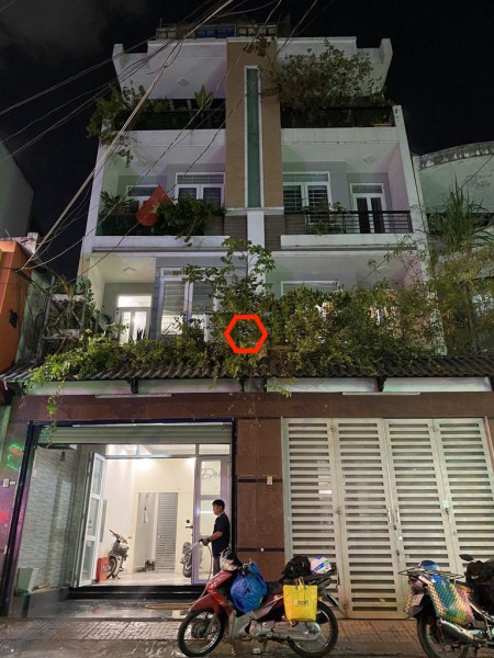 MT Vũ Huy Tấn, 4x18m trệt 3 lầu, 5P 5WC, nhà mới full nội thất máy lạnh
