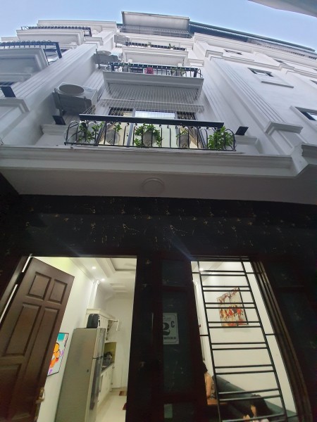 BÁN NHÀ THẠCH BÀN(NVL), Long Biên. 33.5M, 5T, MT 3.9, 2,7 TỶ. NHÀ MỚI 90%, TẶNG 100% NỘI THẤT.