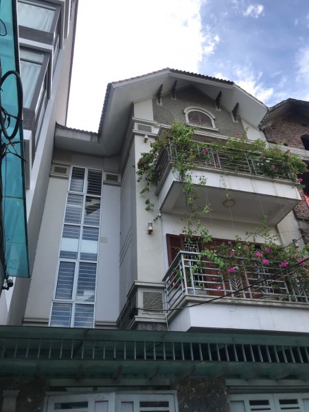 SIÊU PHẨM! Mua, bán nhà ở Trung Hòa 4 tầng, 139m2, LH 0939.28.68.33