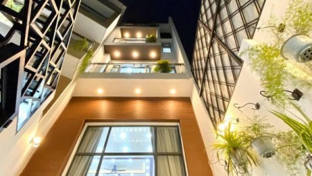 Bán nhà Đẹp Phùng Khoang, Gara Ô Tô, Dân trí cao, Sầm uất, thông Mộ Lao, 37m, Dưới 5 tỷ