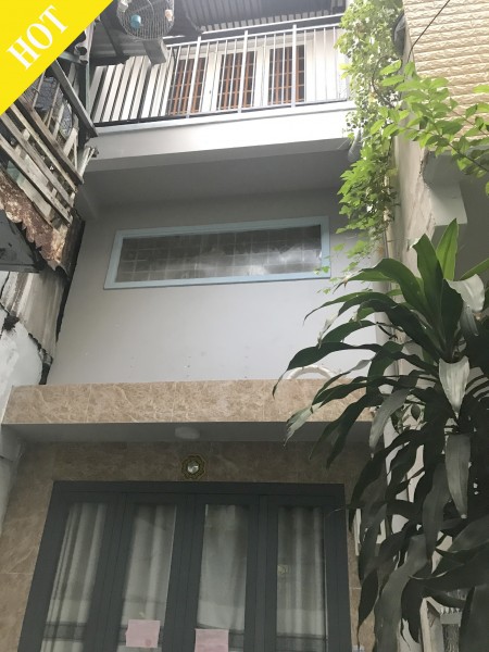 Nhà Quận 10 - 3 tầng ở ngay chỉ 3,85 tỷ gần BV Nhi đồng
