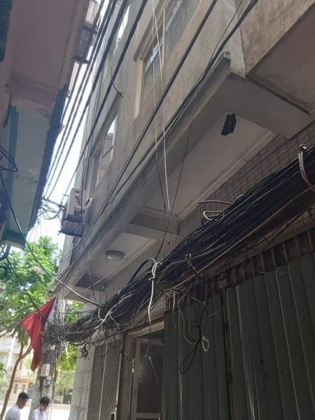 Bán nhà Trại Cá 22mx5T xây chắc chắn, giá 2.1 tỷ lh 0916010180
