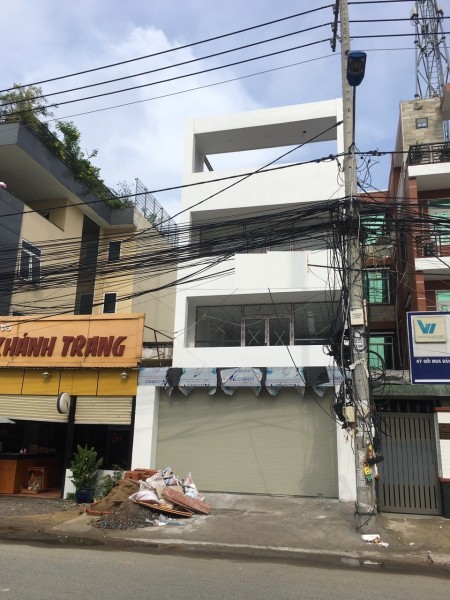 MT Đường Vườn Lài 5 x 17 . trống suốt toàn bộ 2L