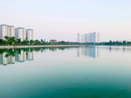 Bán lô đất biệt thự ven hồ dt:200m2 b2.1 bt7 kđt thanh hà cenco5