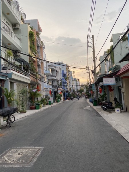 CHDV ngay chợ Hạnh Thông Tây 1tr 4 lầu 8p