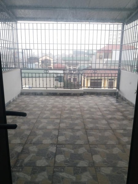 Bán gấp nhà đẹp vị trí vàng Gần phố 5 tầng mặt tiền 4m