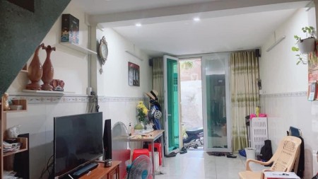 Bán GẤP nhà hẻm rộng đường Hậu Giang, Quận 6, 42 m2, 3 tầng giá GIẢM 200tr CHỈ CÒN 4.9 tỷ