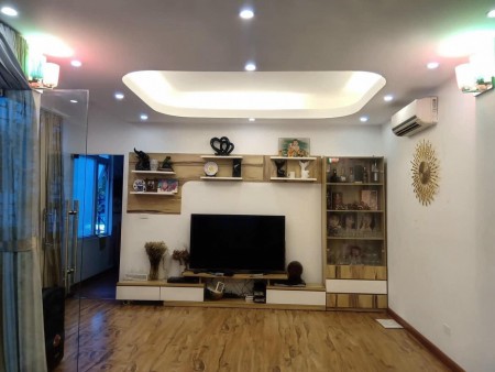 Nhà lô góc Trần Duy Hưng, ô tô đỗ cửa, DT 70m2xMT 12m , 6 tầng , giá 13.9 tỷ