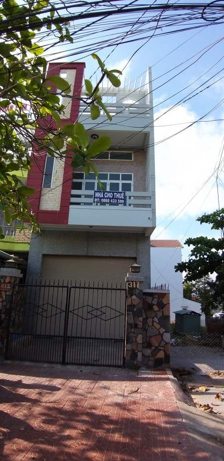 ■ NHÀ MỚI SƠN SỬA GÓC NGÃ 3 MẶT TIỀN (ĐỐNG ĐA-PHAN ĐÌNH PHÙNG) CHO THUÊ NGUYÊN CĂN 317A ĐỐNG ĐA, QUY NHƠN, BÌNH ĐỊNH DT: 5x22=110m2