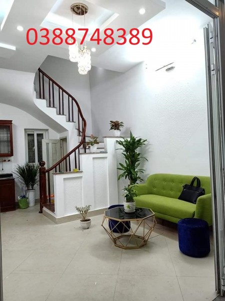 Hiếm -Bán nhà 30mx5t Yên Hòa giá 3.2 tỷ ngõ rộng