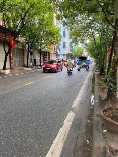 Đường Giải Phóng, 60M2, 5,5 tầng, giá 6.6 tỷ, liên hệ 09122290801
