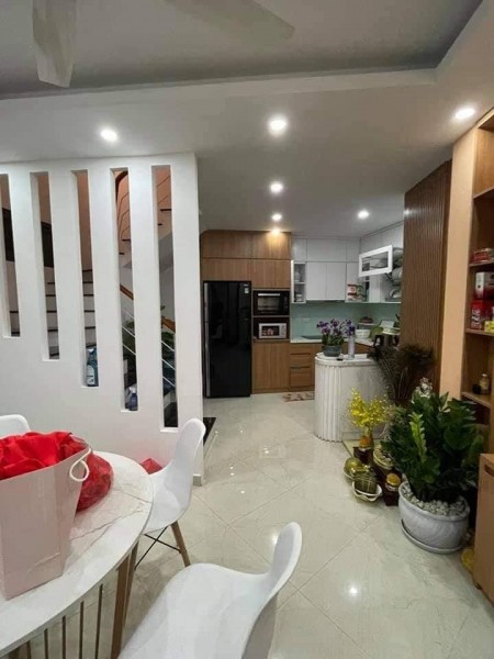 Bán nhà Thái Hà, ĐẸP, hiện đại, ở luôn, 40m*4T, MT 5m, 5 tỷ, 0888104444