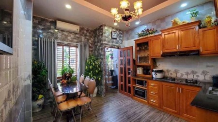 BÁN NHÀ ĐƯỜNG TRẦN VĂN QUANG, P10, TÂN BÌNH – 44m2 – 3 TẦNG – GIÁ 3.65 TỶ