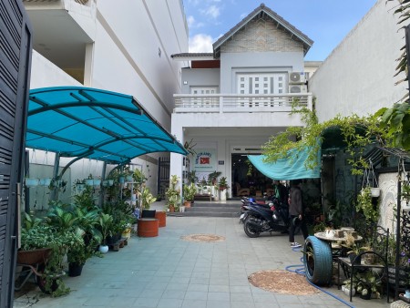 MT Vũ Ngọc Phan 7x25 Trệt Lầu 7P Giá 42Tr/th.