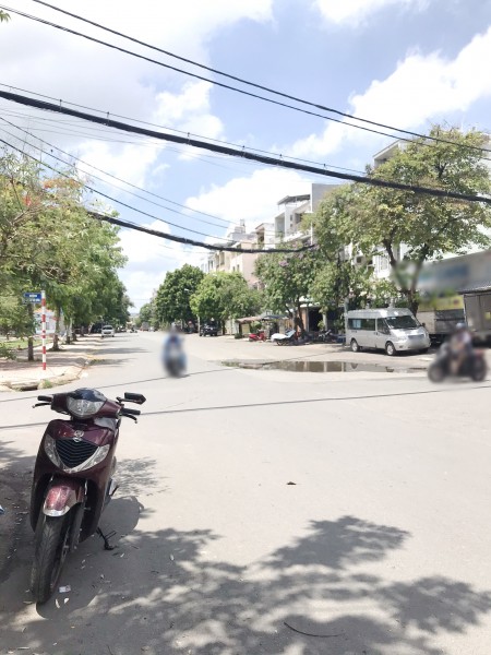 Nhà 3 lầu, căn góc vị trí VIP khu Cao Lỗ Phường 4 Quận 8