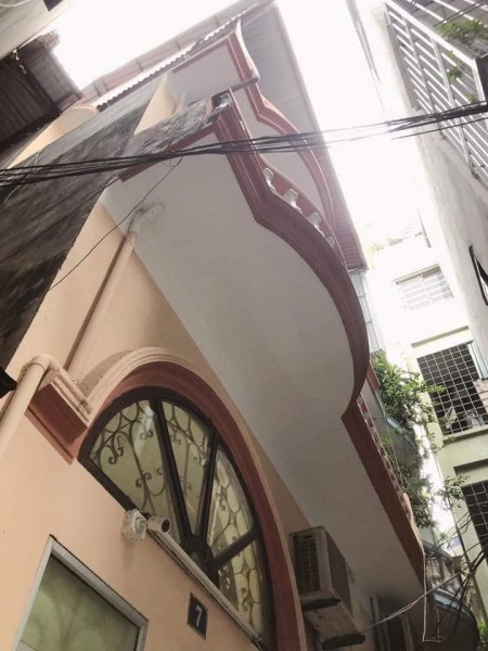 Bán nhà Nguyễn Lương Bằng dt 30m, lô góc, mặt tiền 5.4m, giá chỉ 2.8 tỷ