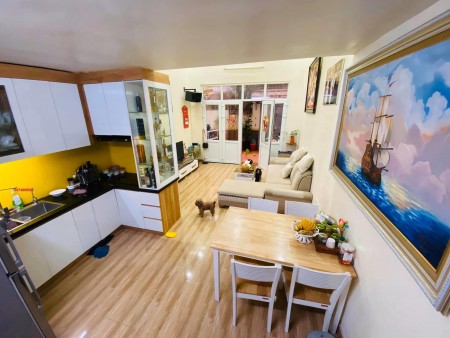 Minh khai Nhỉnh 2 tỷ 30m2x5T 3 ngủ sổ đỏ chính chủ 30m ra phố gần timecity trường chợ ô tô đỗ gần lô góc 3 thoáng