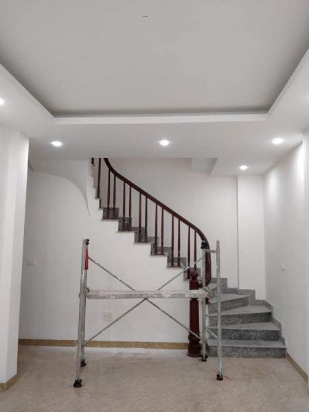NHÀ SIÊU MỚI VUÔNG ĐẸP 41M2 5TẦNG GẦN PHỐ CHỈ 2.85 TỶ (có thương lượng)