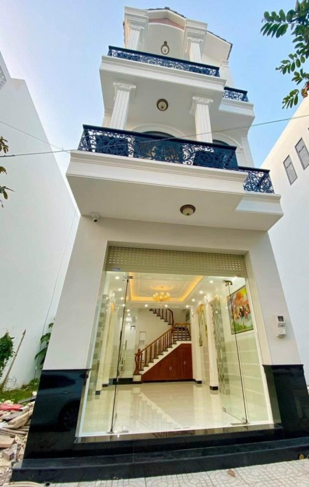 Nhà đất 1 trệt 2 lầu nhà mới 100%