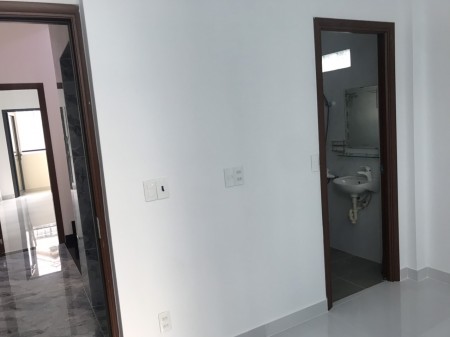 Nhà nguyên căn mới xây có thang máy-D1 Bình Thạnh