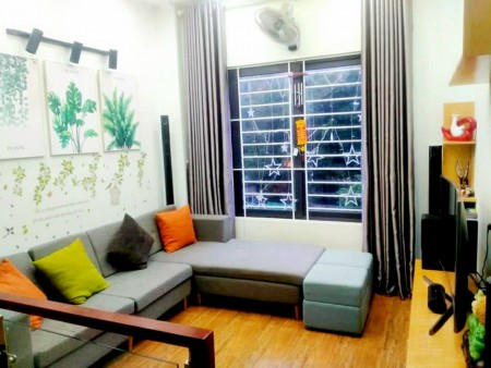 Bán nhà riêng Vĩnh Hưng giá 1.8 tỷ, hướng Nam