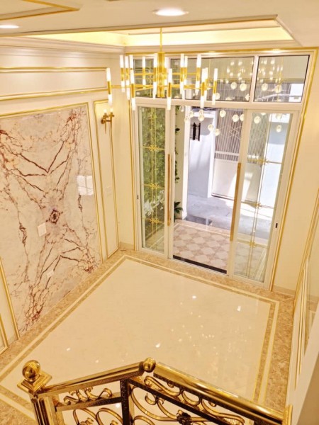 Bán Nhà Trung Tâm KIm Mã, Ba Đình, 3m ra phố, 50m2x5Tầng Giá 4tỷ9, Dọn về ở luôn.
