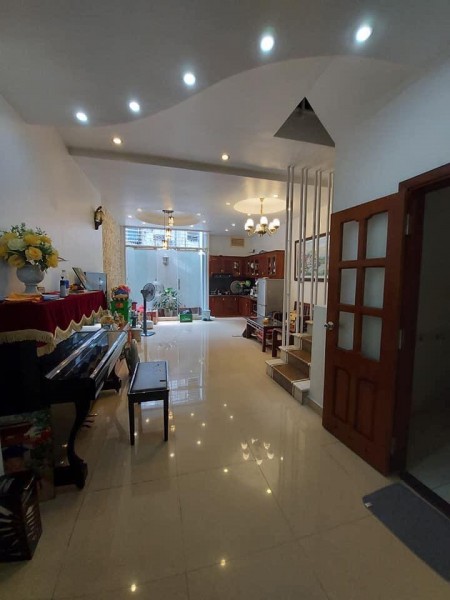 BÁN NHÀ RIÊNG LÁNG HẠ, QUẬN ĐỐNG ĐA. DT: 48Mx4T, GIÁ NHỈNH 4 TỶ.