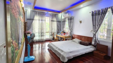 Chủ cần tiền bán gấp là KĐT Xa La, phường Kiến Hưng, quận Hà Đông.