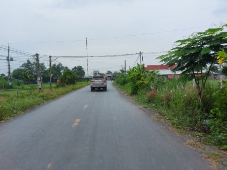 Cho thuê kho 1.000m2 giá 22tr Cách tỉnh lộ 825 tầm 100m xã Hòa Khánh Đông, Đức Hòa Long An. 0974480757