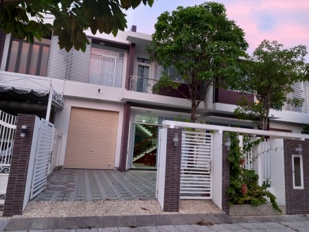 Biệt thự vị trí đẹp MT Võ Văn Tần 8x28m 2 lầu 6.3 tỷ tặng toàn bộ nội thất hình thật 100%