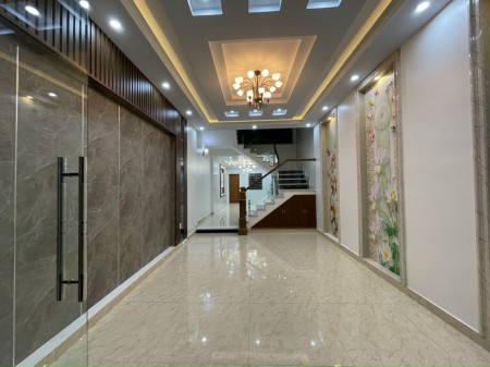 Gia đình cần bán gấp siêu phẩm phố Bến Láng, Hải An. Giá siêu tốt