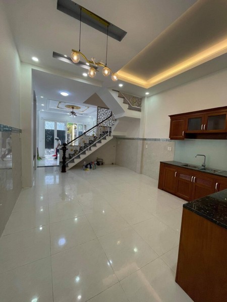 Bán nhà Âu Cơ 5x12 xe hơi vào nhà 4 tầng BTCT