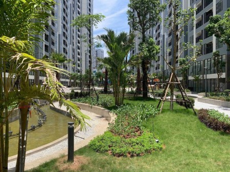 Tôi bán gấp căn 06 tòa D, 2pn 76m2 ban công ĐB, view nội khu và sông hồng, sổ đỏ Imperia Sky Garden