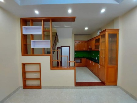 Nhà đẹp hiếm có Cầu Giấy 37m2*5T, giá chỉ 3.6 tỷ