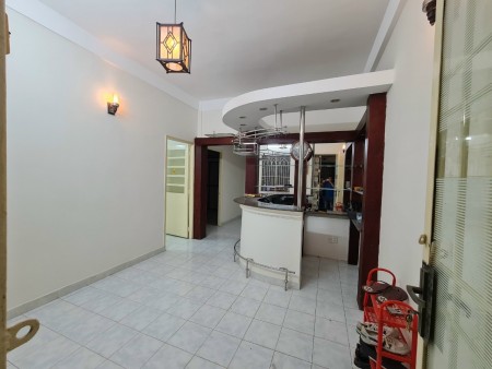 Cho thuê chung cư Bình Đăng 2 phòng ngủ lầu 1 thang bộ Quận 8