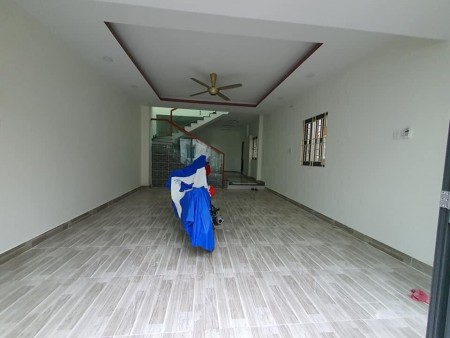 Hẻm Ô tô Lạc Long Quân Tân Bình sổ vuông vức chỉ 85tr/m2