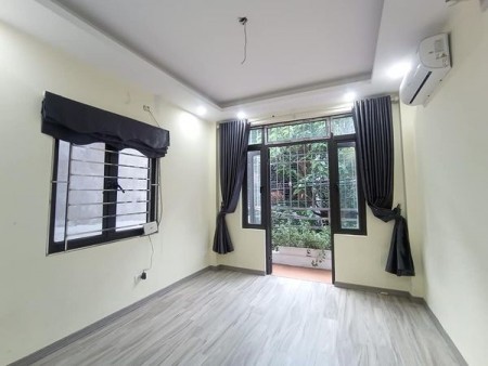 Bán nhà đại từ, viên hồ linh đàm, hà nội, diện tích vuông 45m,xây 5 tầng, giá nhỏ 4,7 tỷ.
