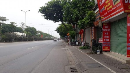 Mặt phố lớn kinh doanh sầm uất, nhà mới đẹp, nội thất nhập ngoại, sổ đỏ, 4 tầng